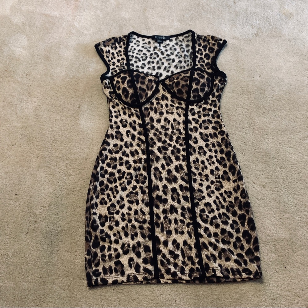 Leopard print dress 🐆